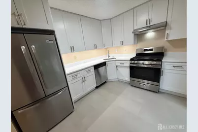 358 Hadleigh Lane, North Brunswick Township, NJ 08902 - Photo 6