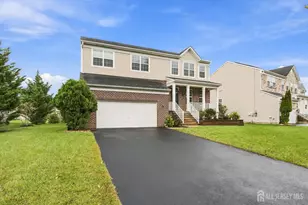 31 Saratoga Ln, Monroe Township, NJ 08831 - Photo 2