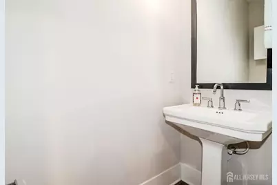 715 Station Road, Dunellen, NJ 08812 - Photo 10