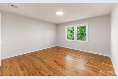 273 W Indiana Avenue, Iselin, NJ 08830 - Photo 14
