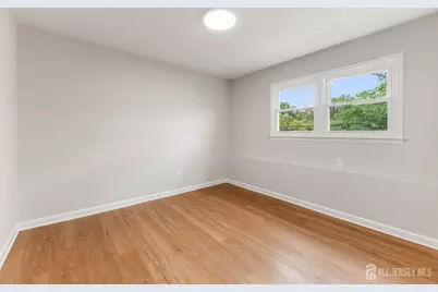 273 W Indiana Avenue, Iselin, NJ 08830 - Photo 22