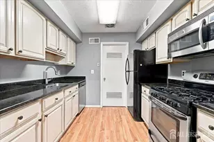 34 Foxtail Ln, South Brunswick Township, NJ 08852 - Photo 24