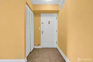 1102 Wellington Pl, Aberdeen Township, NJ 07747 - Photo 8