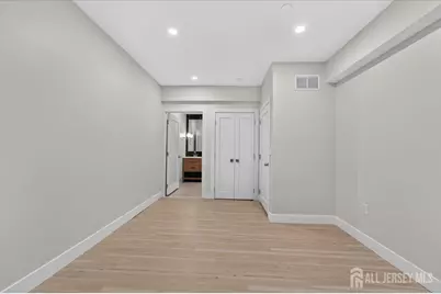 810 N 2nd Avenue #1, Highland Park, NJ 08904 - Photo 10