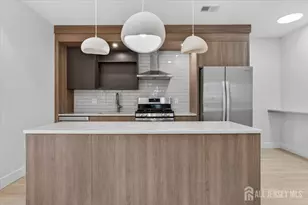 810 N 2nd Ave, Highland Park, NJ 08904 - Photo 10