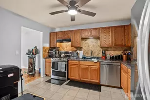 51 Woodmere Dr, Sayreville, NJ 08859 - Photo 14
