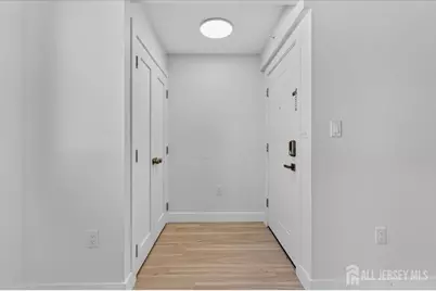 810 N 2nd Avenue #4, Highland Park, NJ 08904 - Photo 4