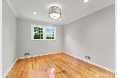 4 Redcoat Drive, East Brunswick Township, NJ 08816 - Photo 12