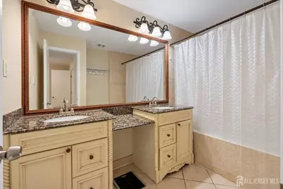 22 Borelle Square, Sayreville, NJ 08859 - Photo 16