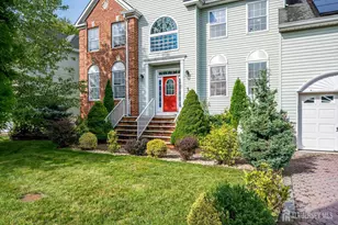 29 Mission Dr, Monroe Township, NJ 08831 - Photo 2