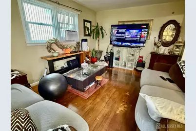 114 Maple Street, Colonia, NJ 07067 - Photo 6