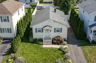 114 Maple St, Colonia, NJ 07067 - Photo 8