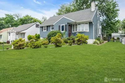 21 McGuire Street, Menlo Park Terrace, NJ 08840 - Photo 2