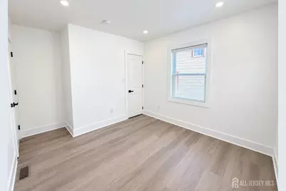0-49 E Buckingham Avenue, Mount Ephraim, NJ 08059 - Photo 6