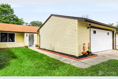 148 Maclura Plaza, Monroe Township, NJ 08831 - Photo 1