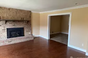 601 Maple Hill Dr, Woodbridge Township, NJ 07095 - Photo 2