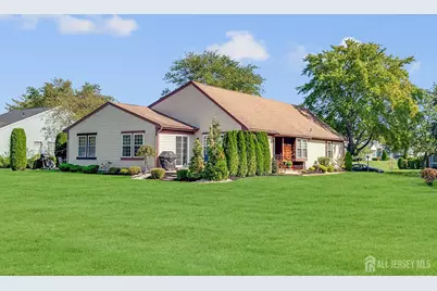 42 Yorkshire Drive #B, Monroe Township, NJ 08831 - Photo 12