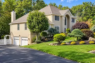11 Tower Hill Ln, Old Bridge Township, NJ 08857 - Photo 4