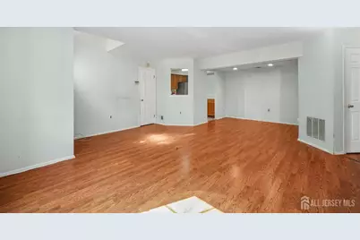 905 Montague Avenue, Iselin, NJ 08830 - Photo 8