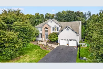 74 Macfarlane Circle, Monroe Township, NJ 08831 - Photo 2