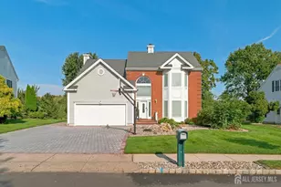 563 Buckingham Dr, Piscataway Township, NJ 08854 - Photo 2