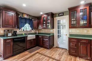 7 Rosewood Ln, Monroe Township, NJ 08831 - Photo 10