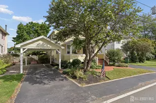 49 Laurel Ave, Franklin Township, NJ 08525 - Photo 4
