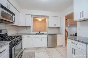 1088 Schmidt Ln, North Brunswick Township, NJ 08902 - Photo 4
