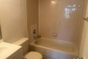 109 Michaels Ct, Woodbridge Township, NJ 07095 - Photo 12