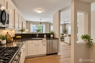 1092 Shadowlawn Dr, Green Brook Township, NJ 08812 - Photo 8