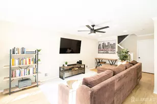 130 Albury Way, North Brunswick Township, NJ 08902 - Photo 4