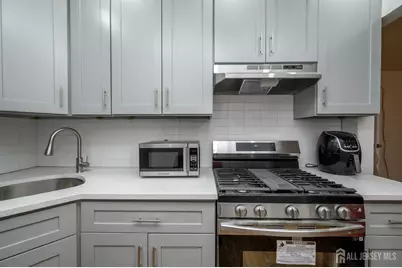 548 Bramhall Avenue, Jersey City, NJ 07304 - Photo 20