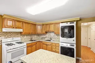65 Campbell Ave, Edison, NJ 08817 - Photo 14