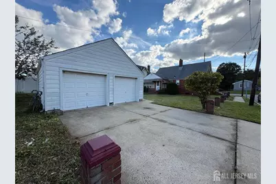 505 S Pine Avenue S, Sayreville, NJ 08879 - Photo 2