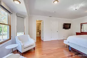5 Hollywood St, Edison, NJ 08820 - Photo 22
