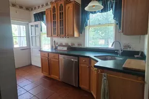 80 Freeman St, Woodbridge Township, NJ 07095 - Photo 12
