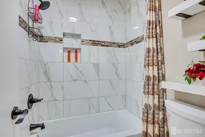 57 Renaissance Lane, New Brunswick, NJ 08901 - Photo 20