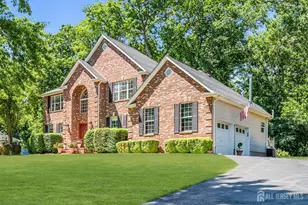 4 Scott Dr, Monroe Township, NJ 08831 - Photo 2