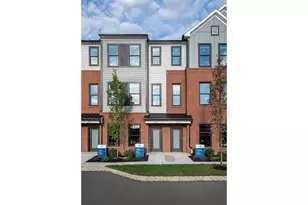 909 District Blvd, East Brunswick Township, NJ 08816 - Photo 16