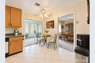 120 Ironwood Plaza, Monroe Township, NJ 08831 - Photo 8
