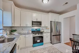 3151 Cypress Ct, Middlesex, NJ 08852 - Photo 6