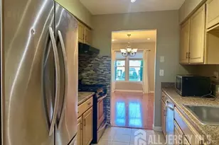 7 Heritage Square, Sayreville, NJ 08872 - Photo 10