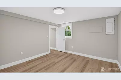 [Address not provided], Iselin, NJ 08830 - Photo 22