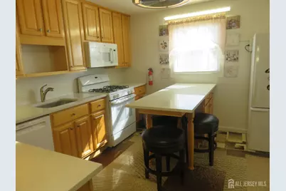 652 Cornell Street, Perth Amboy, NJ 08861 - Photo 4