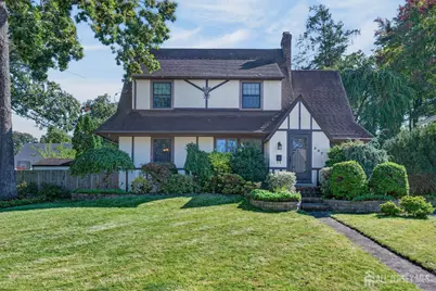 207 Penfield Place, Dunellen, NJ 08812 - Photo 1