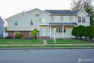 3 E Charles Ct, Edison, NJ 08820 - Photo 2