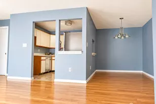 323 Wimbeldon Ct, North Brunswick Township, NJ 08902 - Photo 4