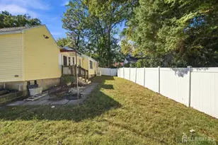 51 Herbert Dr, East Brunswick Township, NJ 08816 - Photo 10