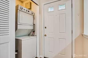 1801 Timber Oaks Rd, Edison, NJ 08820 - Photo 16
