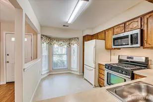 1801 Timber Oaks Rd, Edison, NJ 08820 - Photo 14